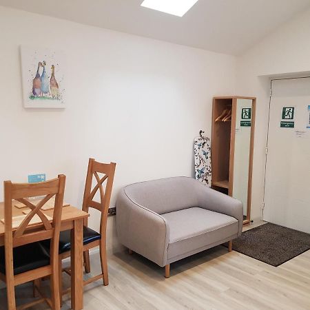 Wyvern Apartment Yeovil Exterior foto